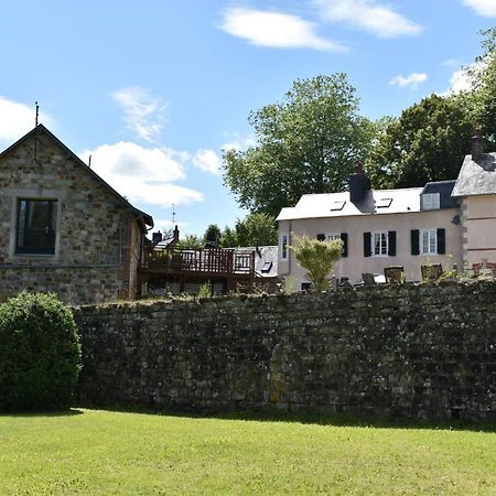 Gites In Le Neufbourg -Mortain Exteriör bild
